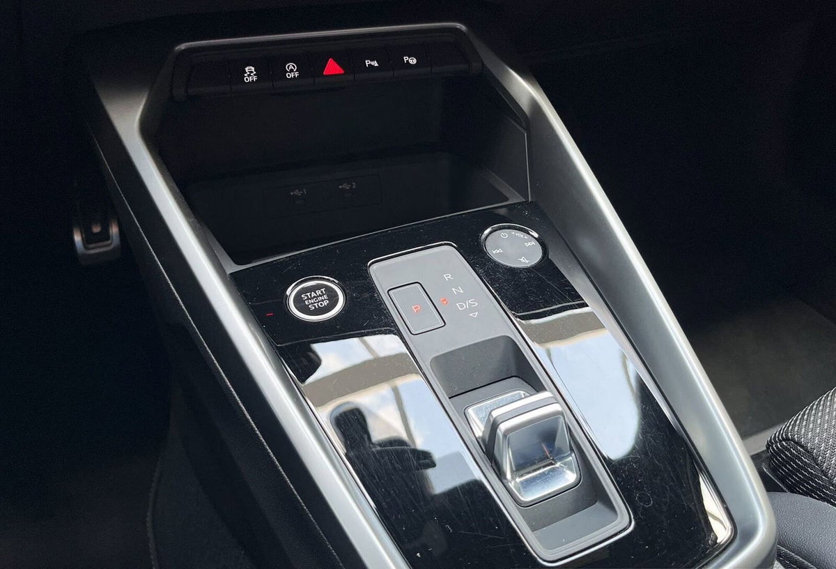 Audi A3 Sportback 30 TFSI S line edition (6)