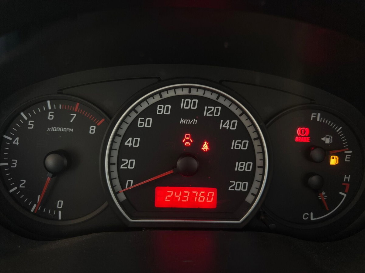 Suzuki Swift 1.3 5p. GLX (8)