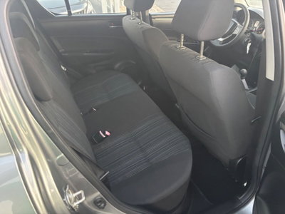 Suzuki Swift 1.3 DDiS 5 porte B-Top (10)
