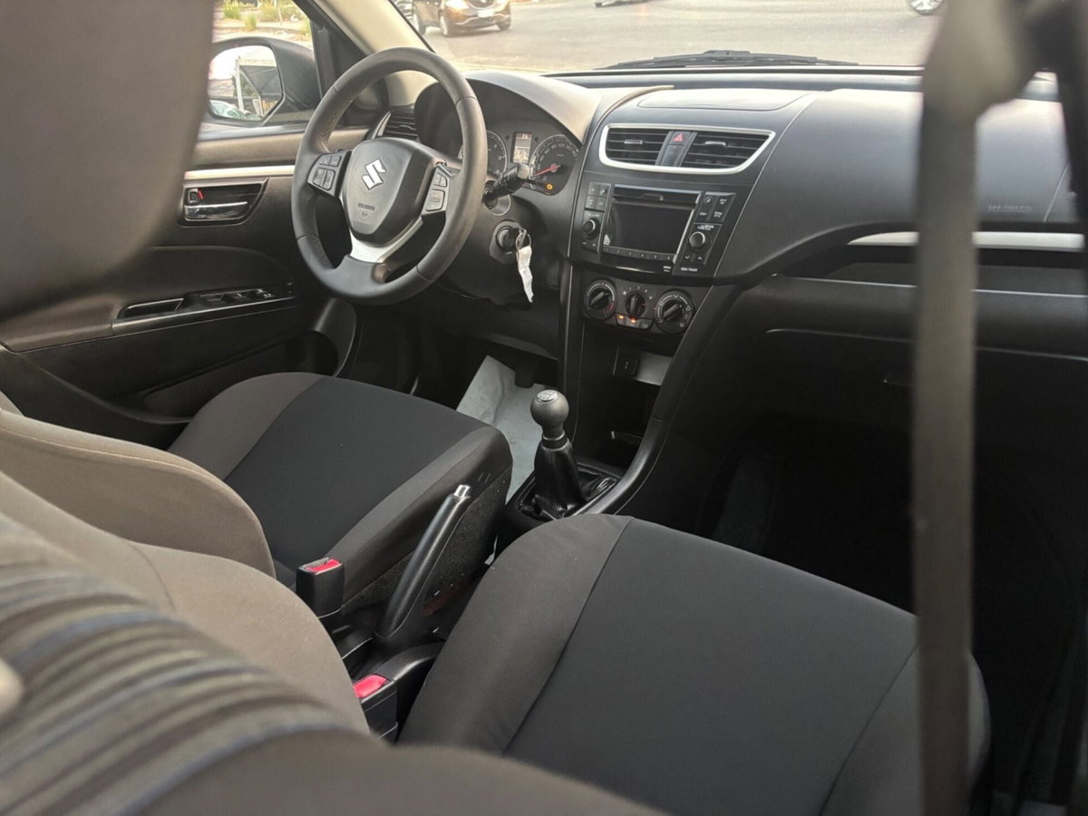 Suzuki Swift 1.3 DDiS 5 porte B-Top (11)