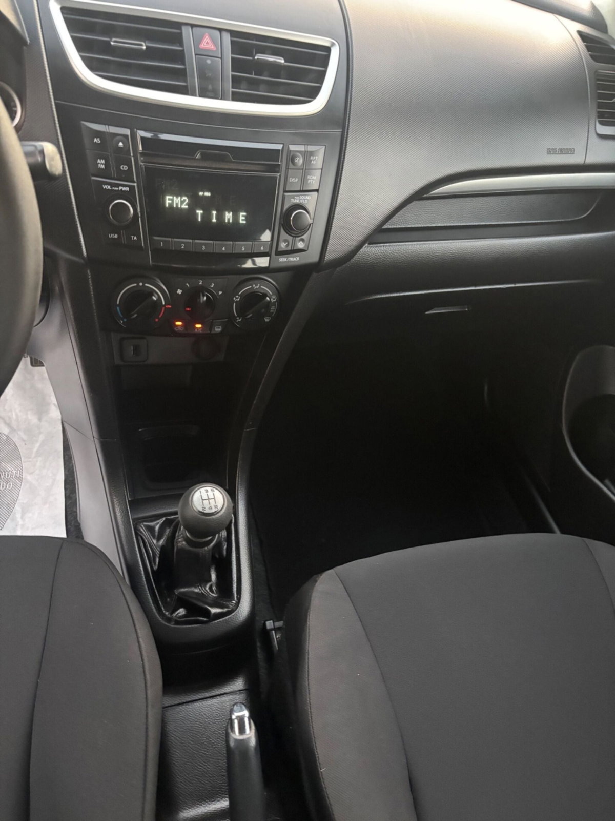 Suzuki Swift 1.3 DDiS 5 porte B-Top (16)
