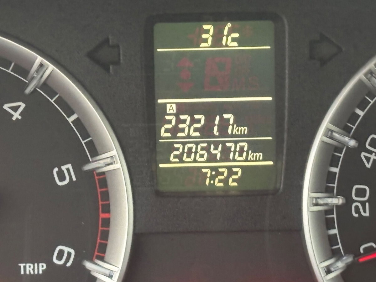 Suzuki Swift 1.3 DDiS 5 porte B-Top (17)