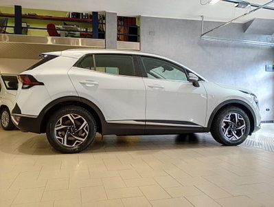 Kia Sportage 1.6 CRDi MHEV Business (6)