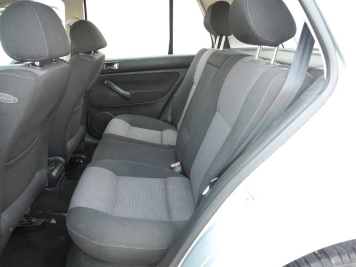 Volkswagen Golf 1.6 16V cat 5 porte Comfortline (12)