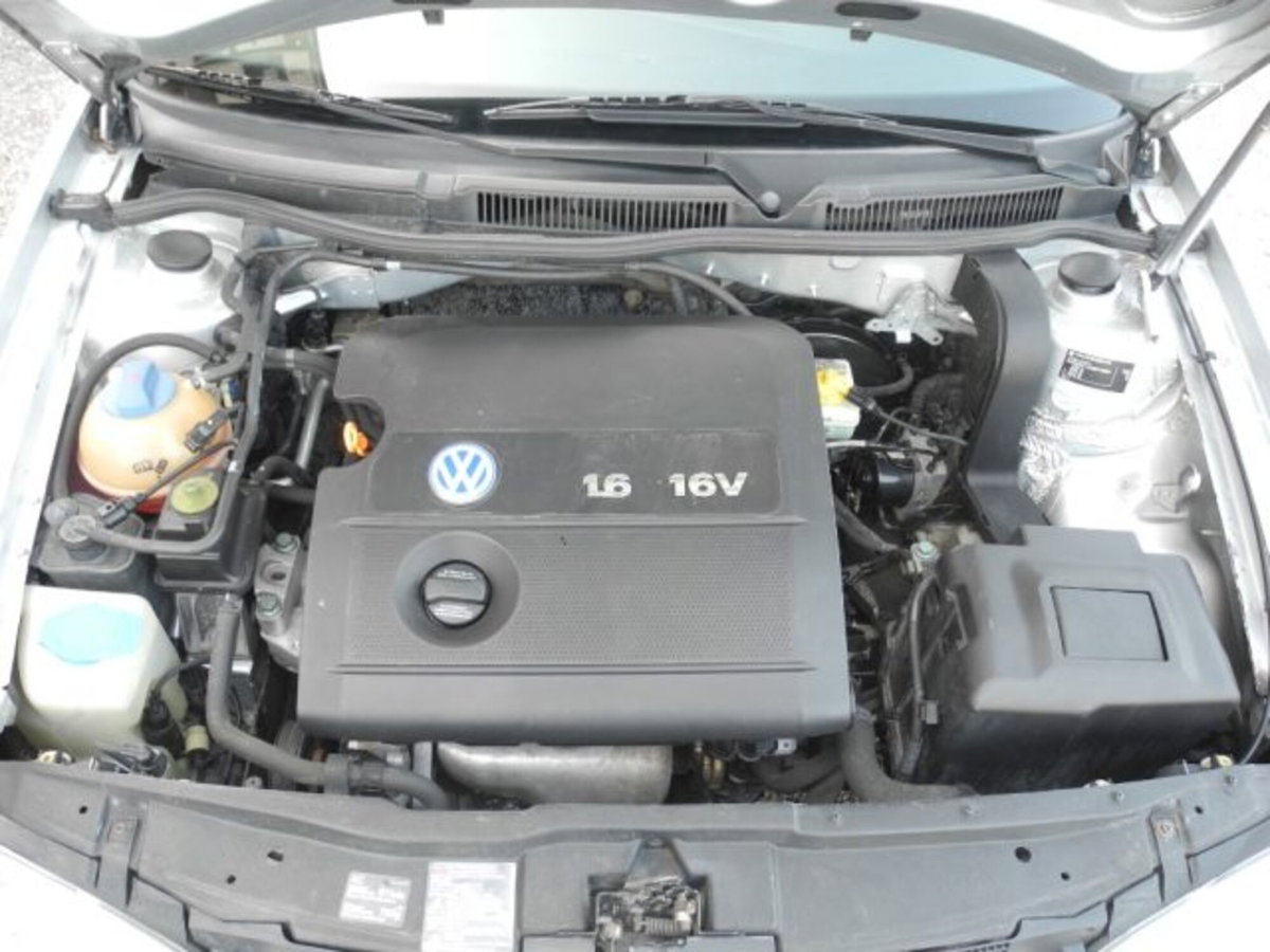 Volkswagen Golf 1.6 16V cat 5 porte Comfortline (14)