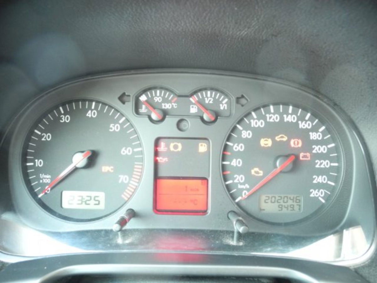 Volkswagen Golf 1.6 16V cat 5 porte Comfortline (17)