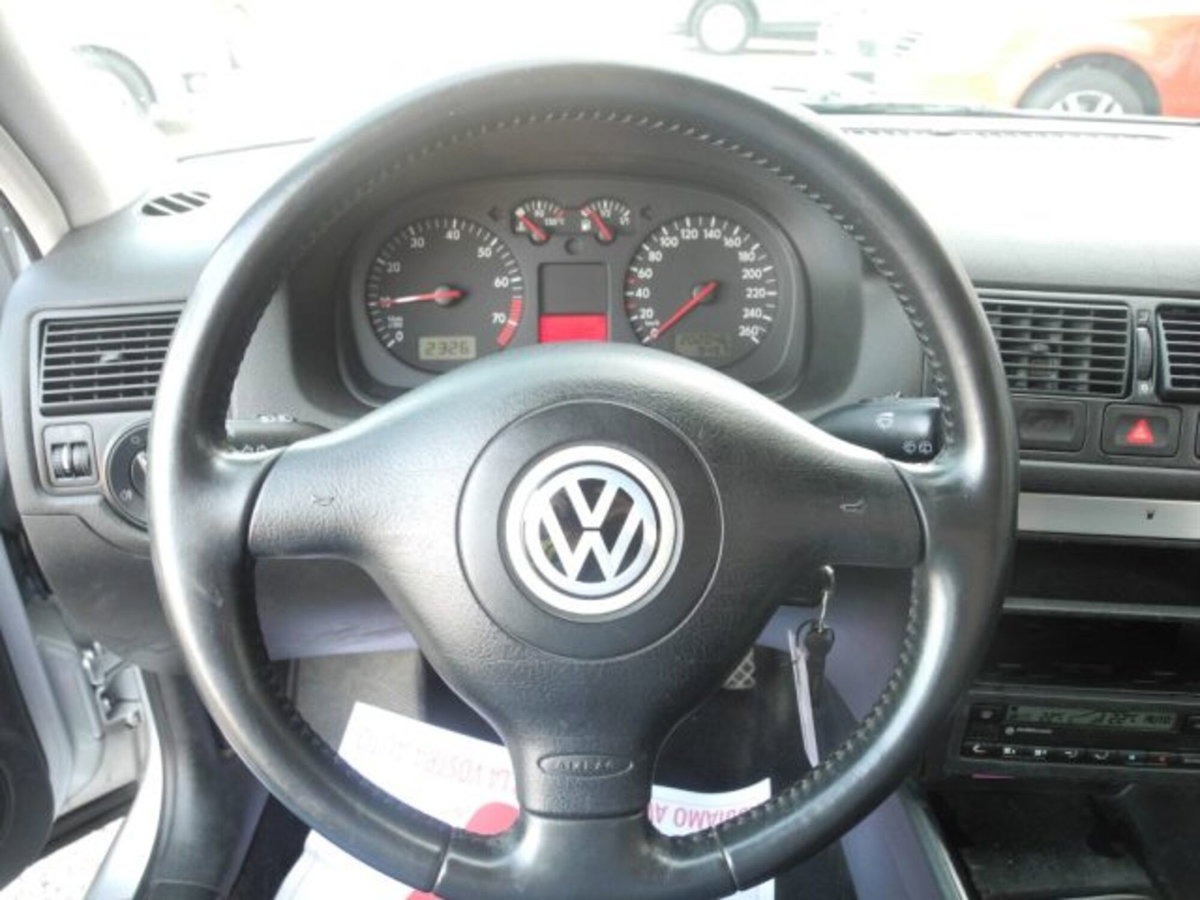 Volkswagen Golf 1.6 16V cat 5 porte Comfortline (5)