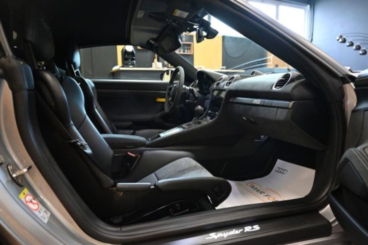 Porsche 718 Boxster  4.0 Spyder RS pdk (10)