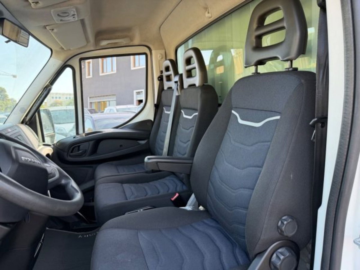 Iveco Daily Telaio 35C14H BTor 2.3 HPT PLM-RG Cabinato (10)