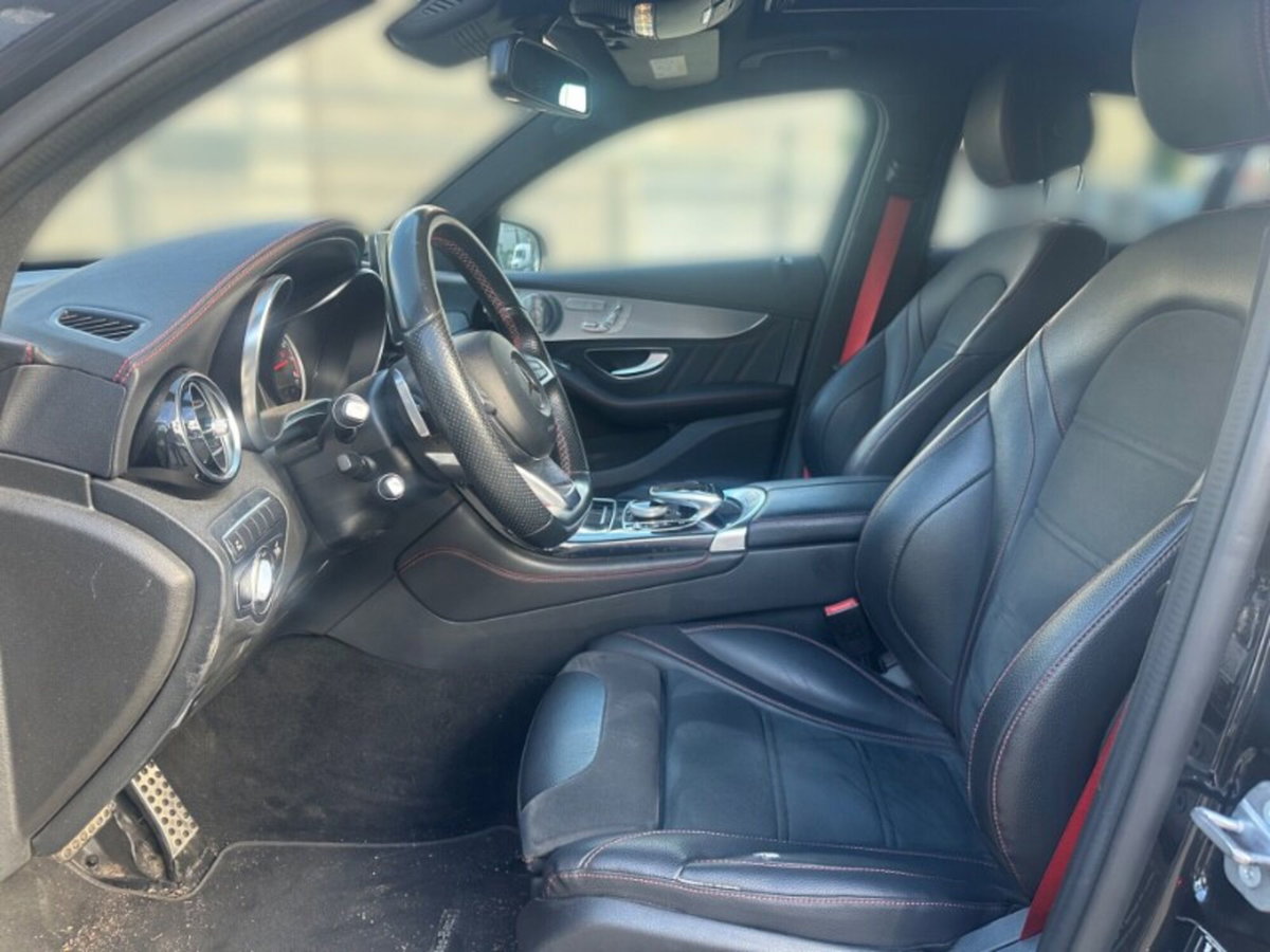 Mercedes-Benz GLC Coupé 43 4Matic Coupé AMG (7)