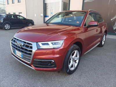 Audi Q5 40 TDI quattro S tronic Business Sport (2)