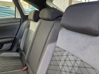 Volkswagen Taigo 1.0 TSI 110 CV DSG R-Line (10)