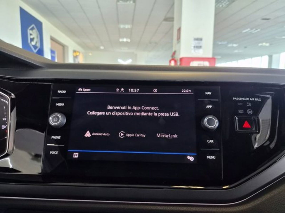 Volkswagen Taigo 1.0 TSI 110 CV R-Line (7)