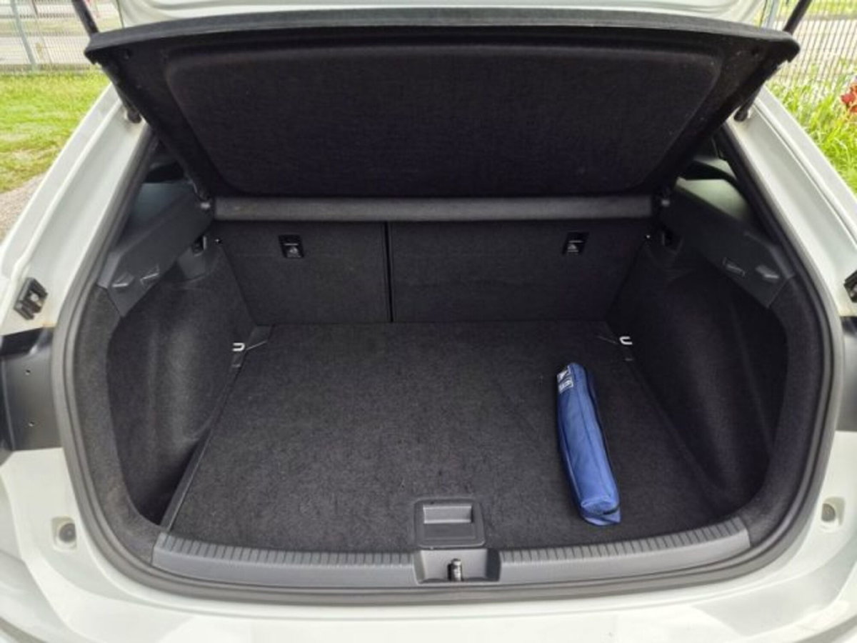 Volkswagen Taigo 1.0 TSI 110 CV R-Line (8)