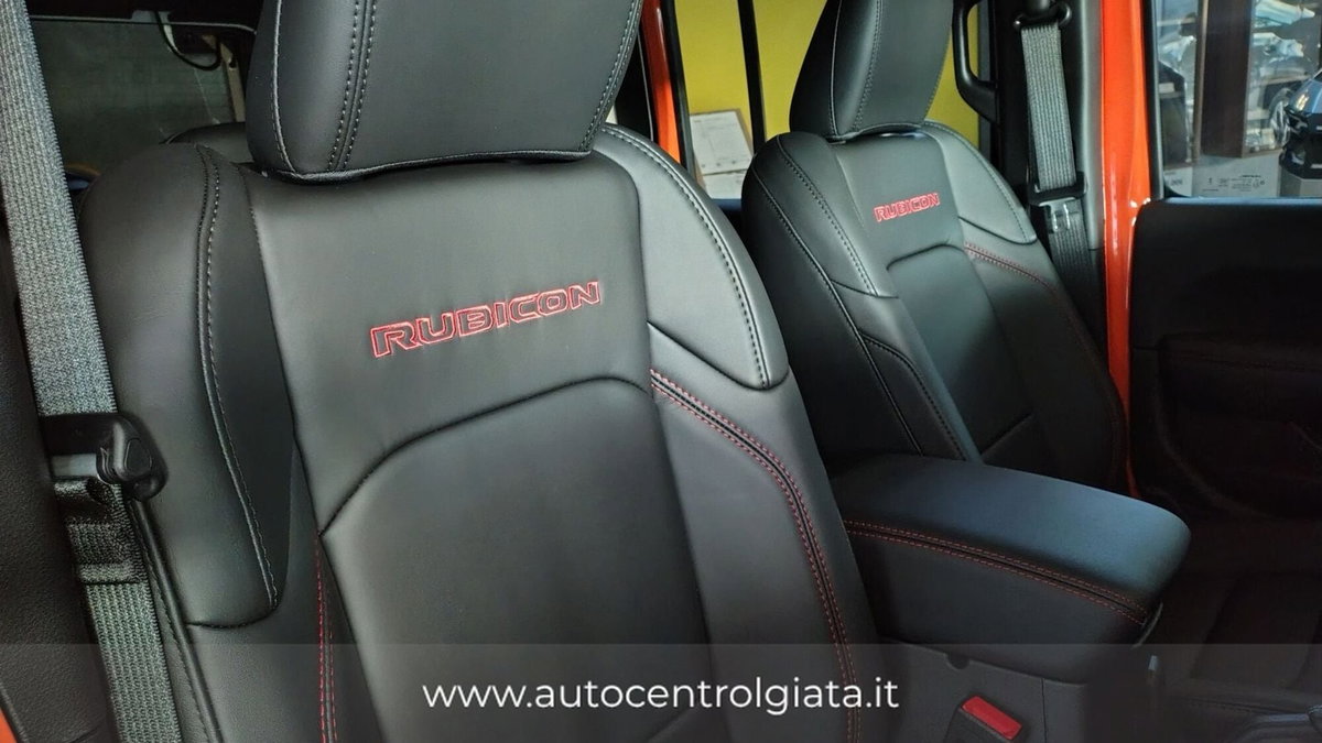 Jeep Wrangler Unlimited 2.0 Turbo Sahara (10)