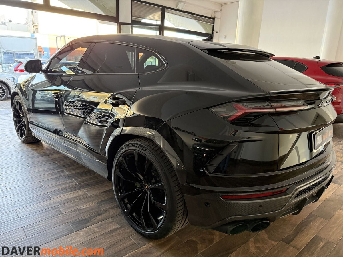 Lamborghini Urus 4.0 (4)