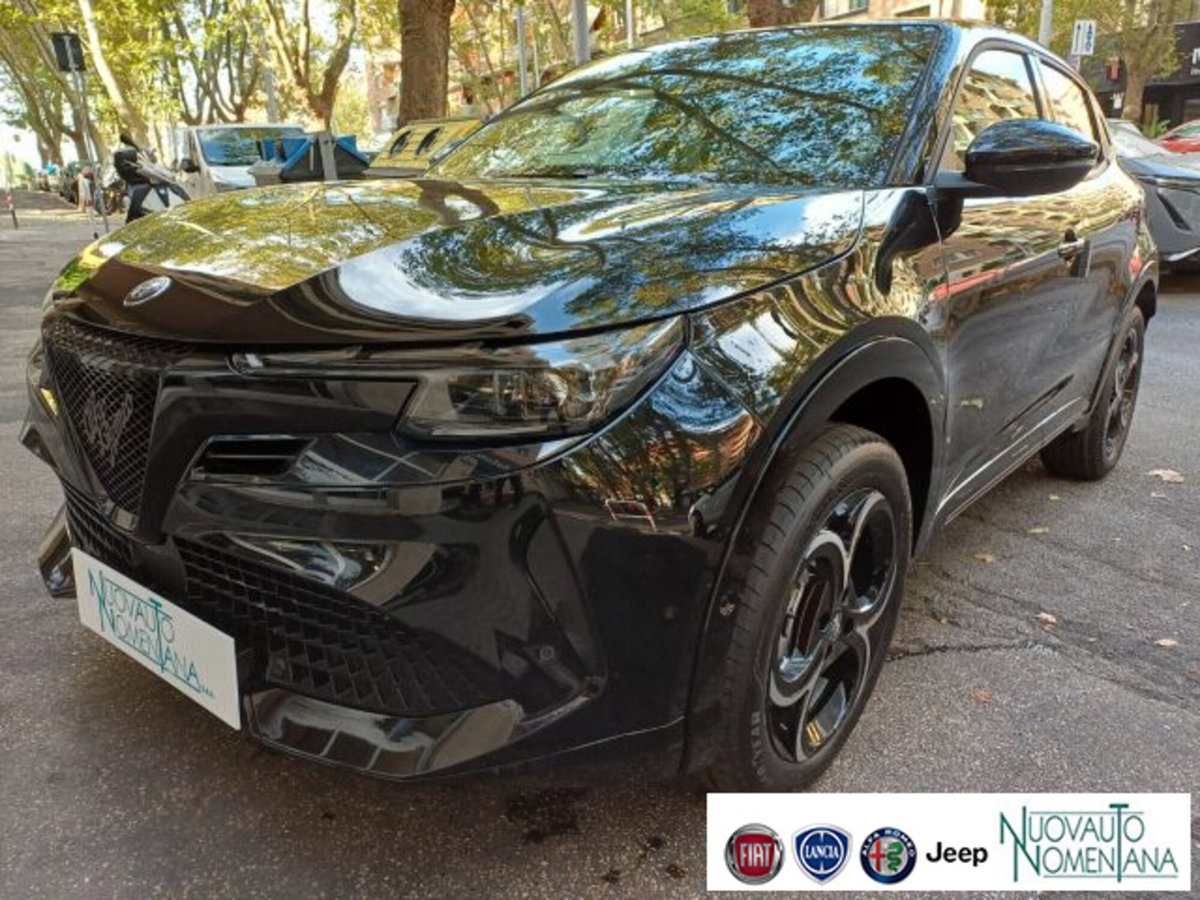 Alfa Romeo Junior 1.2 ibrida Ti 145cv edct6 (2)