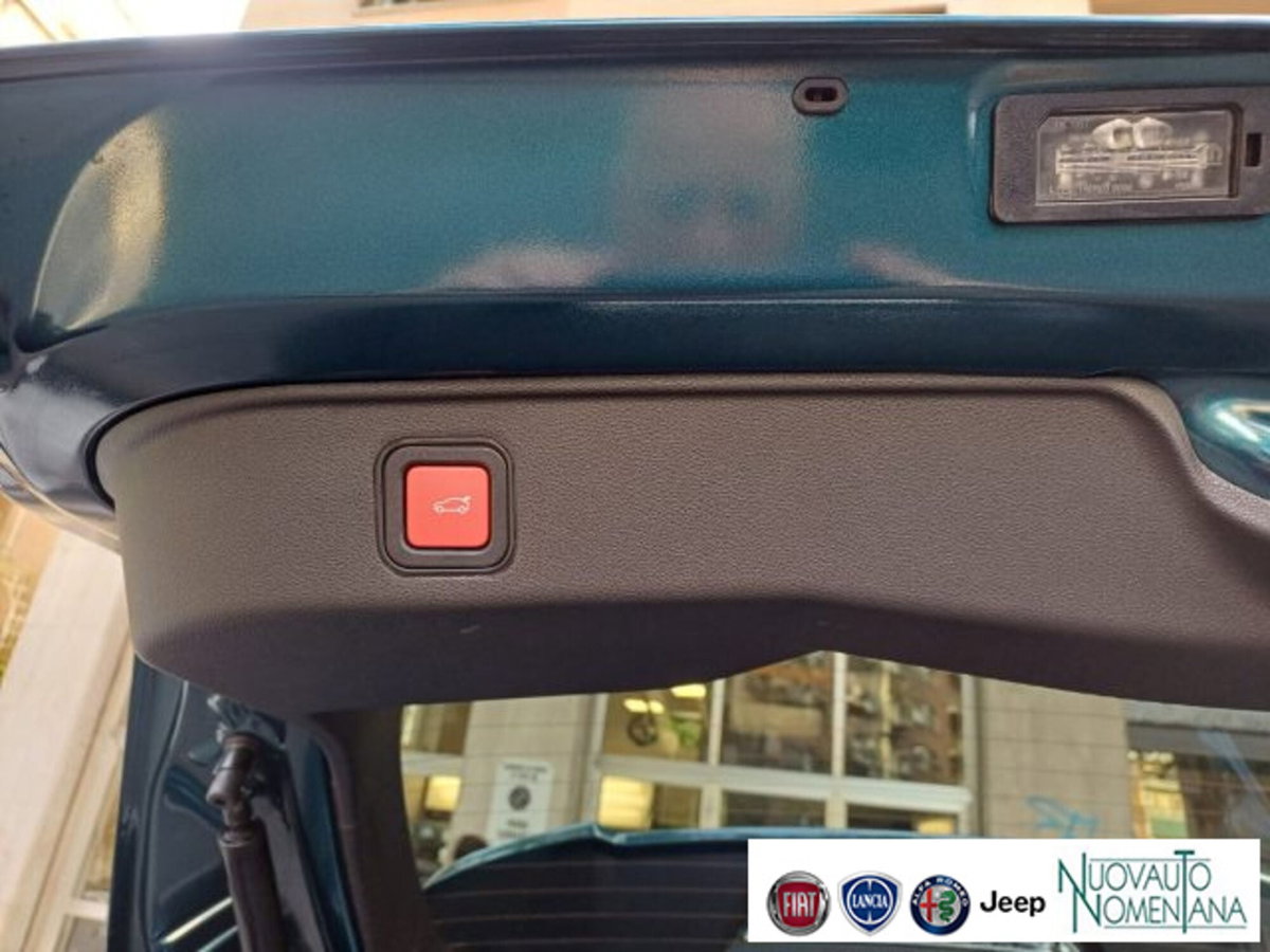 Alfa Romeo Junior 1.2 ibrida Ti 145cv edct6 (13)