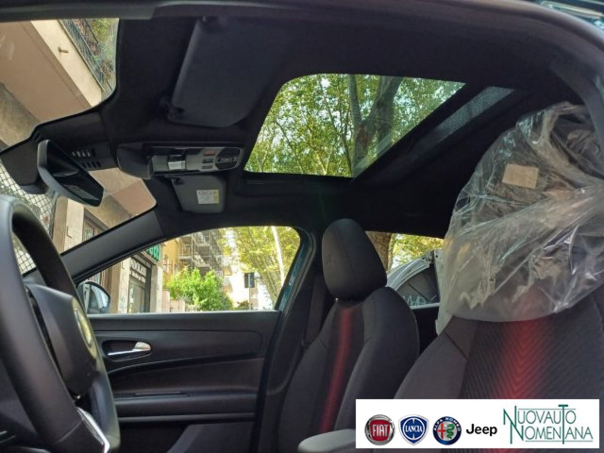 Alfa Romeo Junior 1.2 ibrida Ti 145cv edct6 (20)