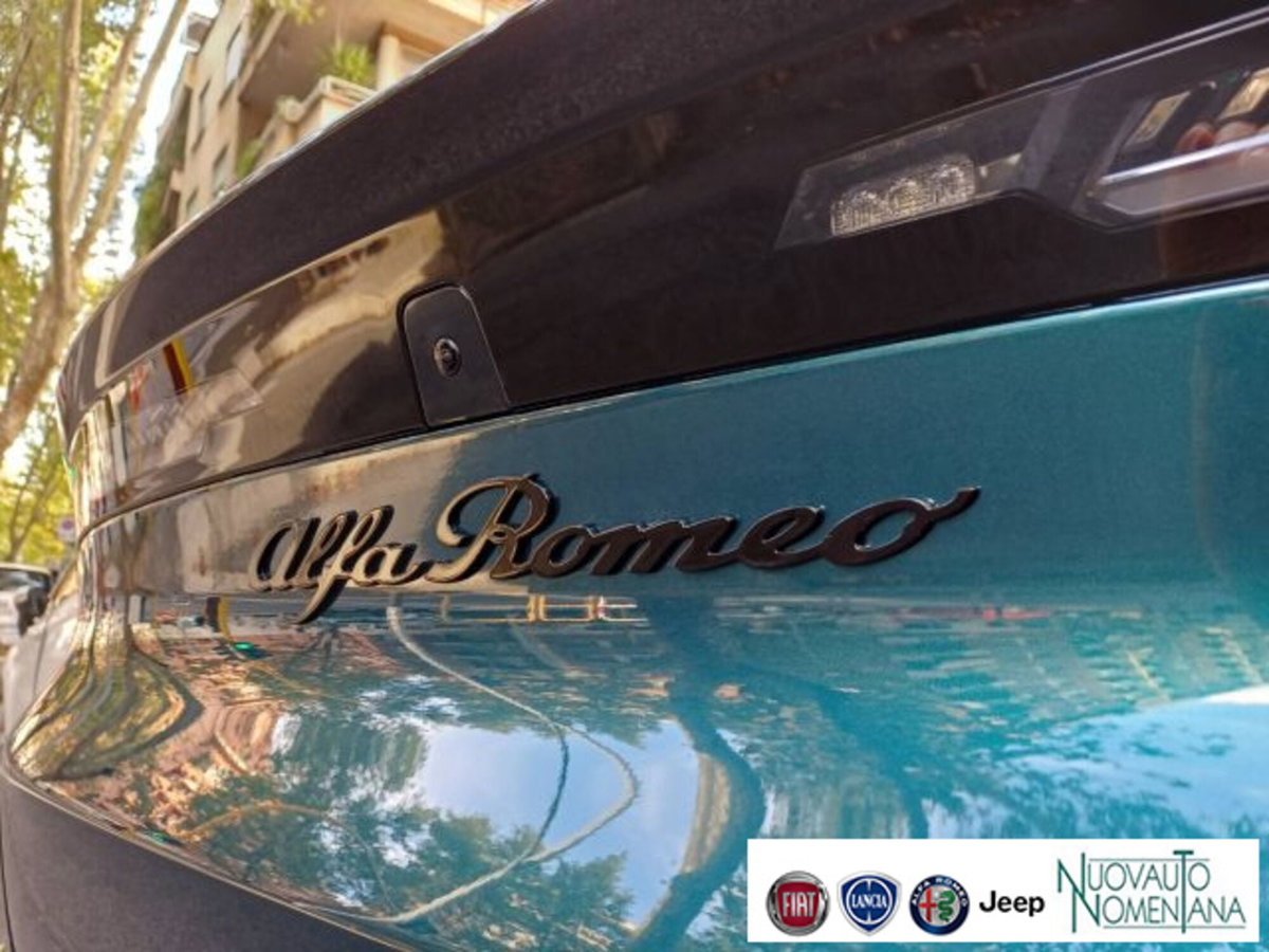 Alfa Romeo Junior 1.2 ibrida Ti 145cv edct6 (9)
