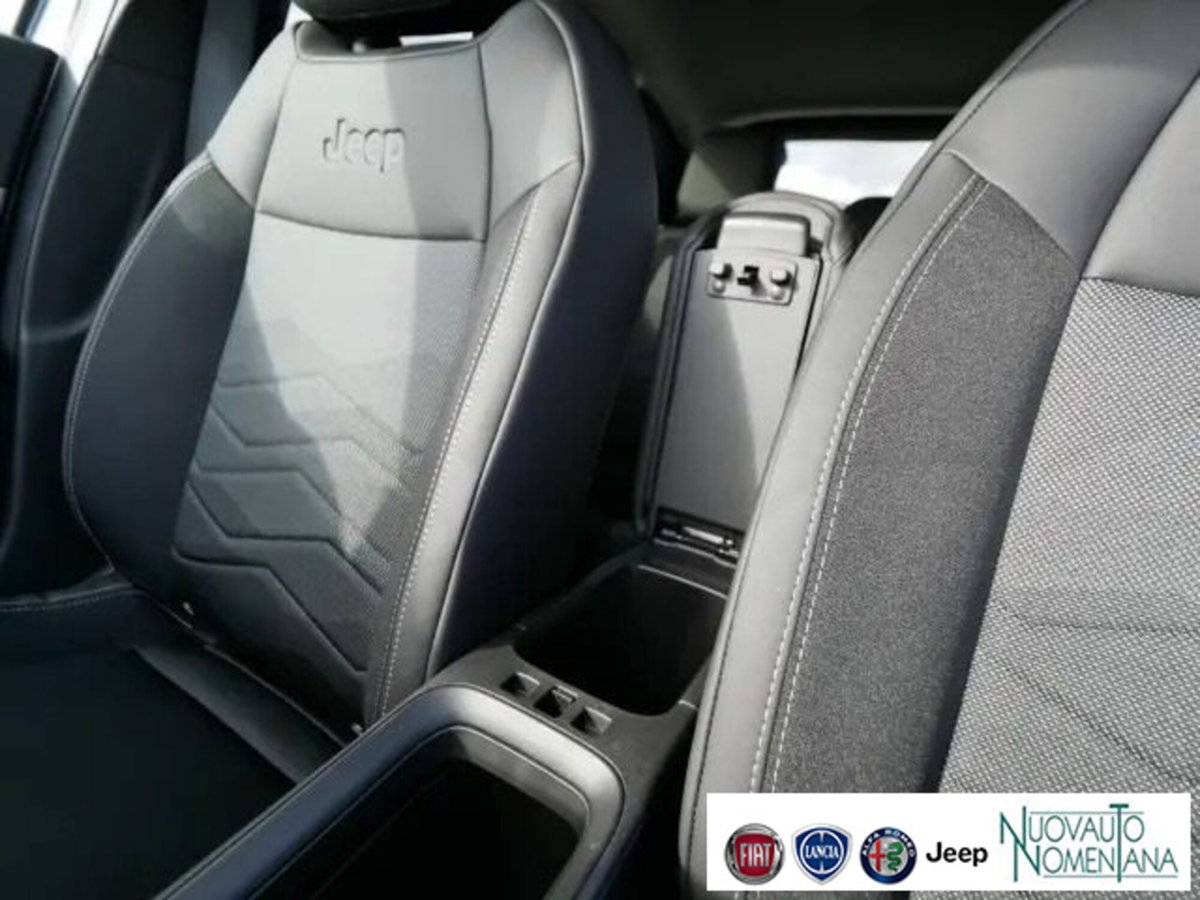 Jeep Avenger 1.2 turbo Summit fwd 100cv (11)
