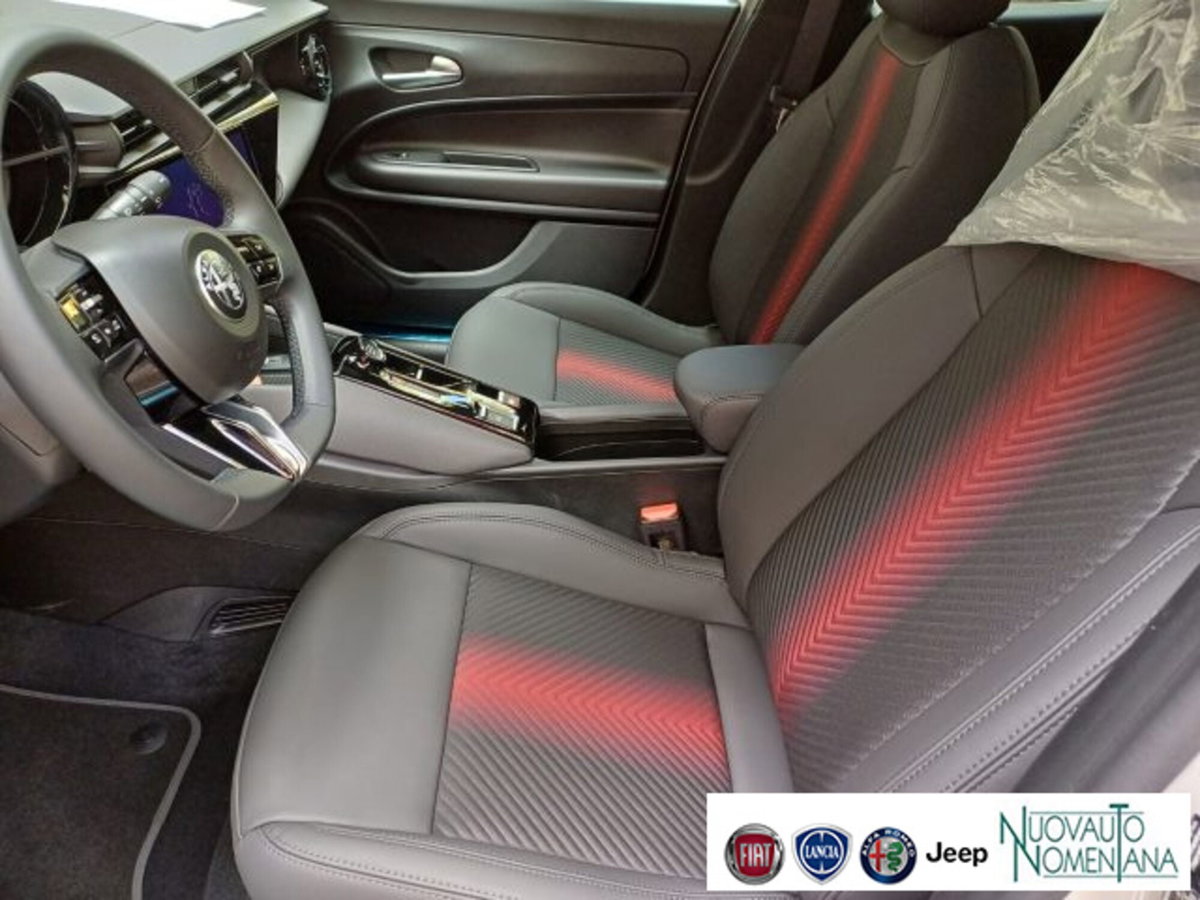 Alfa Romeo Junior 1.2 ibrida Ti 145cv edct6 (16)