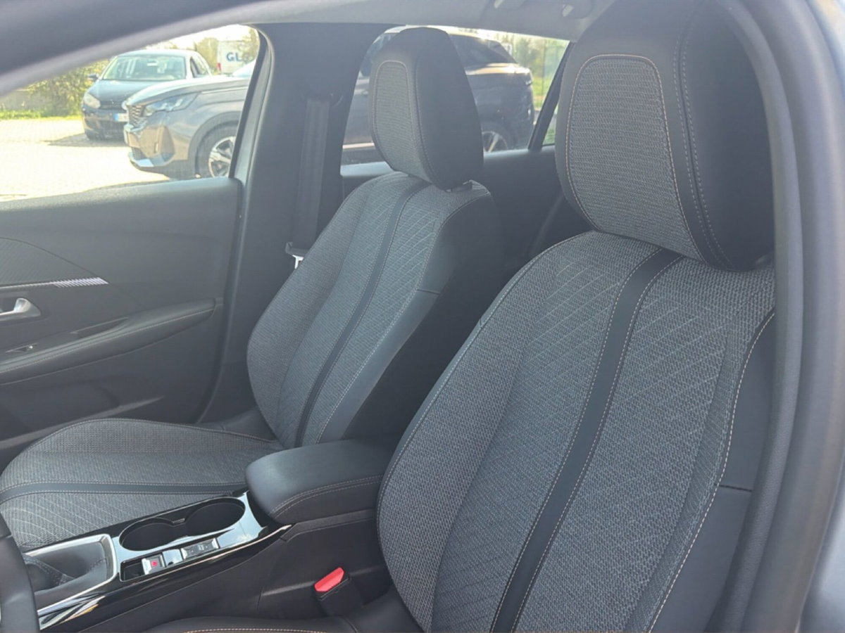 Peugeot 208 PureTech 100 Stop&Start 5 porte Allure (11)