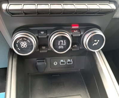 Renault Clio 1.0 tce Techno 90cv (16)