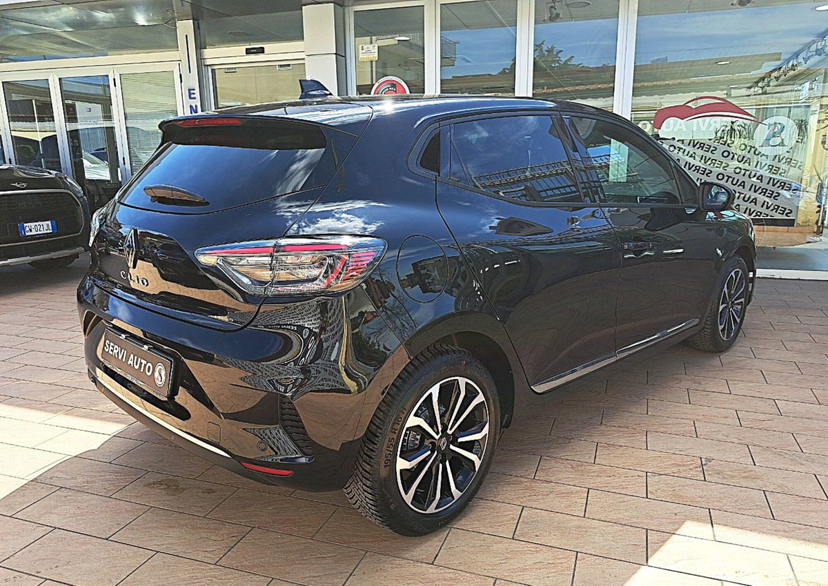 Renault Clio 1.0 tce Techno 90cv (5)