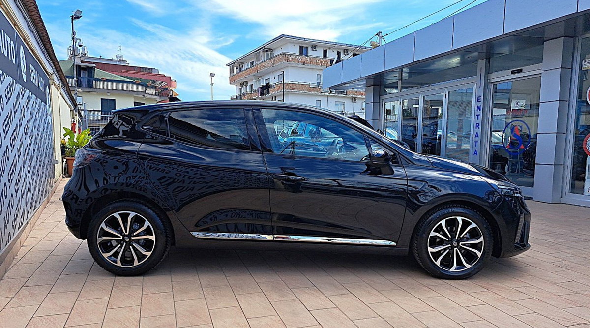 Renault Clio 1.0 tce Techno 90cv (6)
