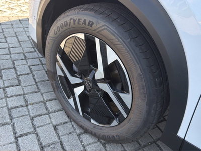 Peugeot 2008 1.2 puretech Allure s&s 100cv (11)