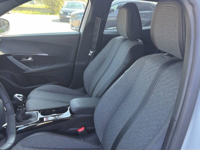 Peugeot 2008 1.2 puretech Allure s&s 100cv (13)