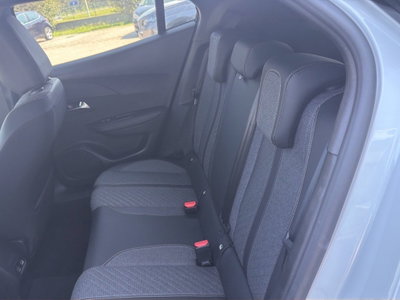 Peugeot 2008 1.2 puretech Allure s&s 100cv (14)