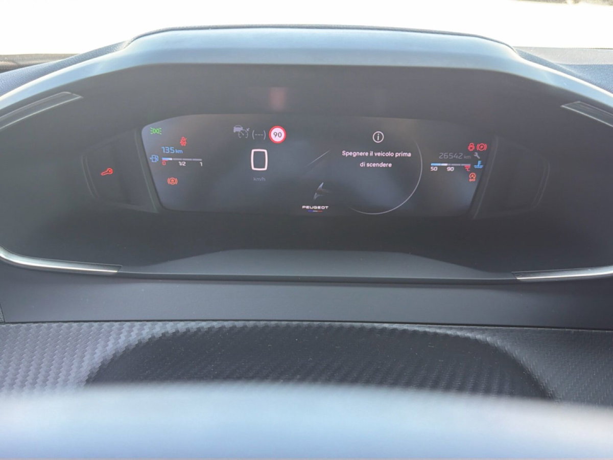 Peugeot 2008 1.2 puretech Allure s&s 100cv (18)