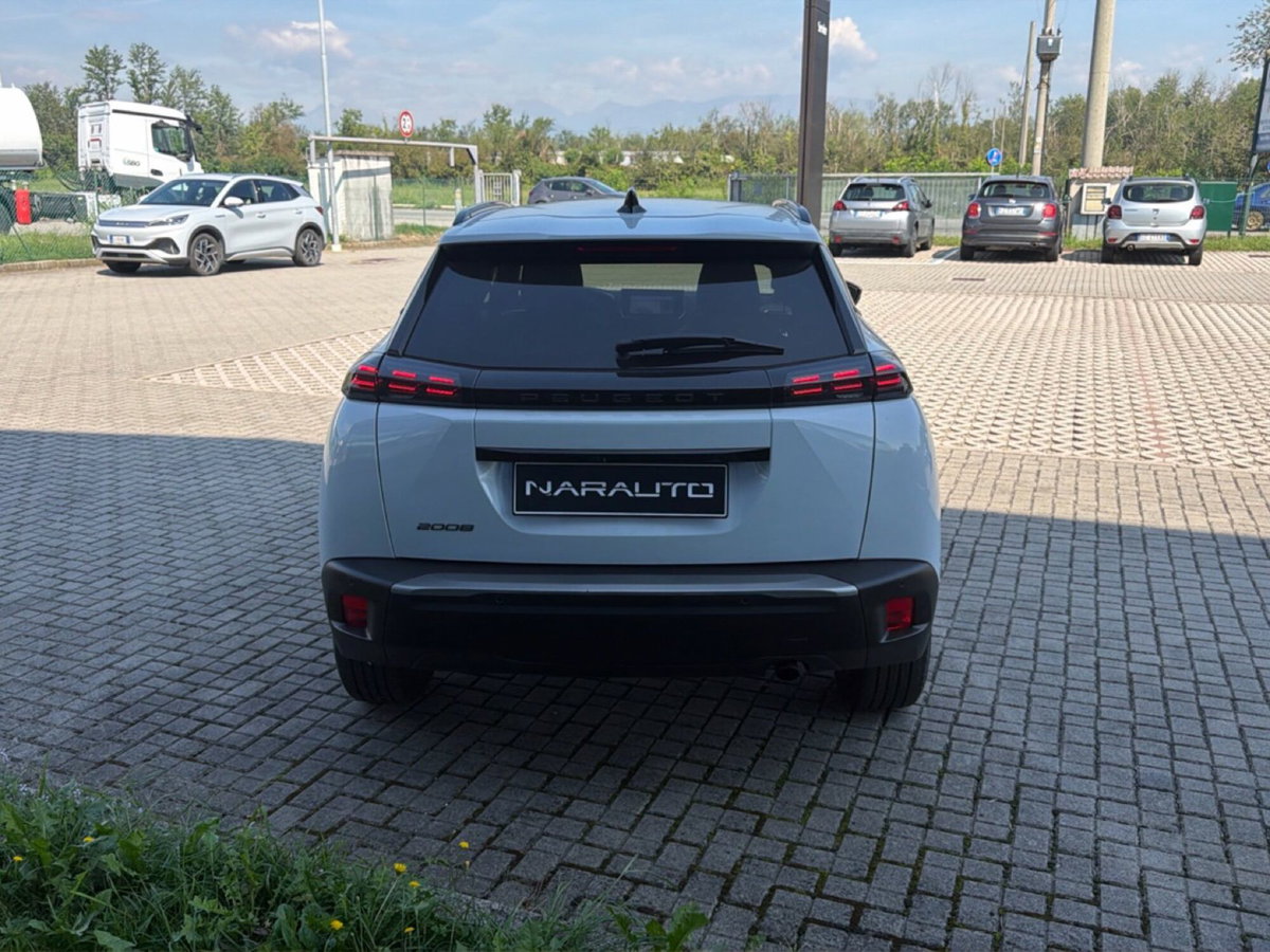 Peugeot 2008 1.2 puretech Allure s&s 100cv (6)