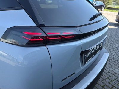 Peugeot 2008 1.2 puretech Allure s&s 100cv (9)