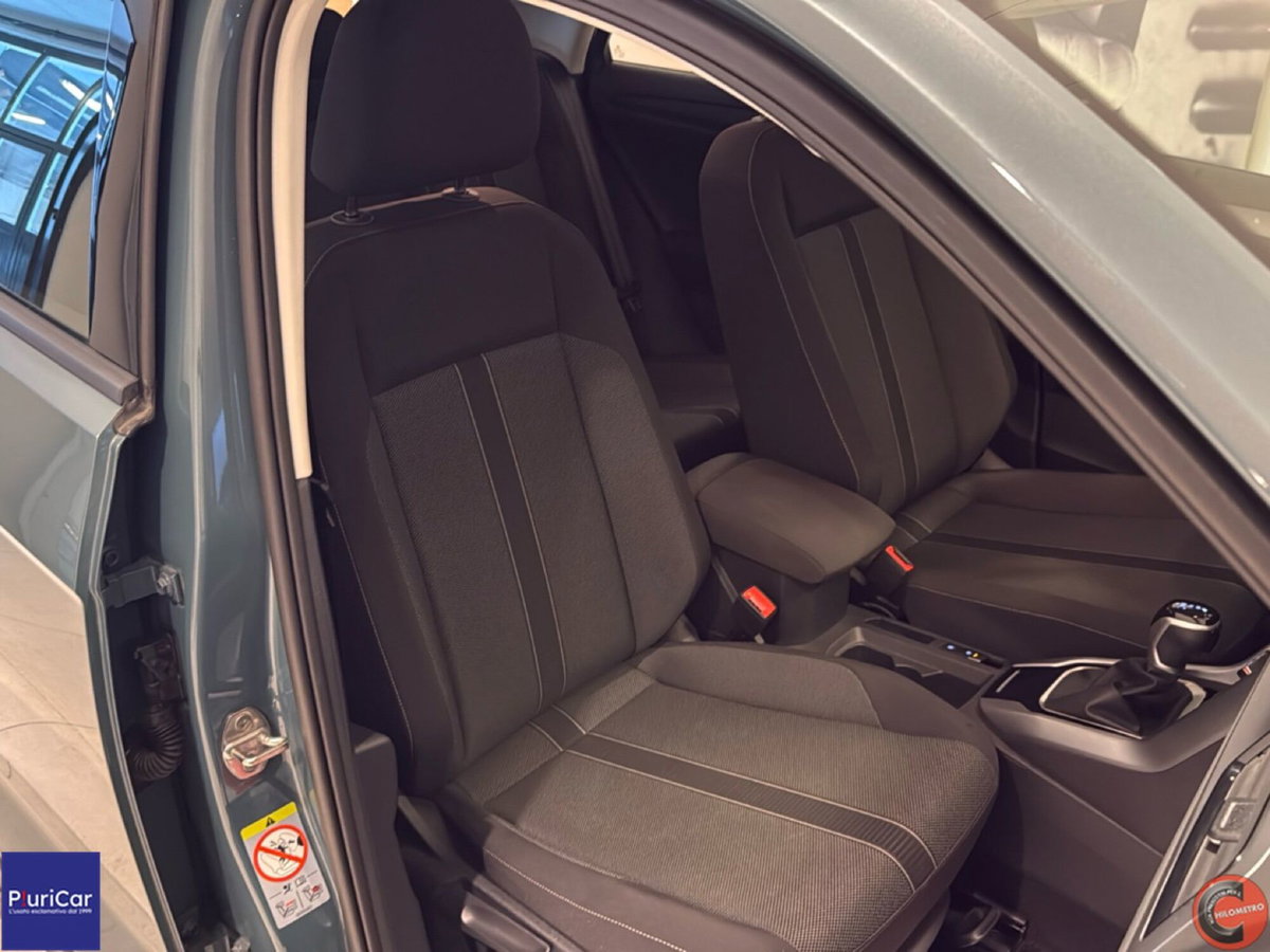 Volkswagen T-Roc 1.5 tsi Sport dsg (5)