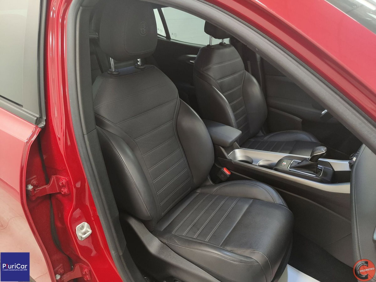 Alfa Romeo Tonale 1.3 phev Veloce Q4 270cv at6 (5)