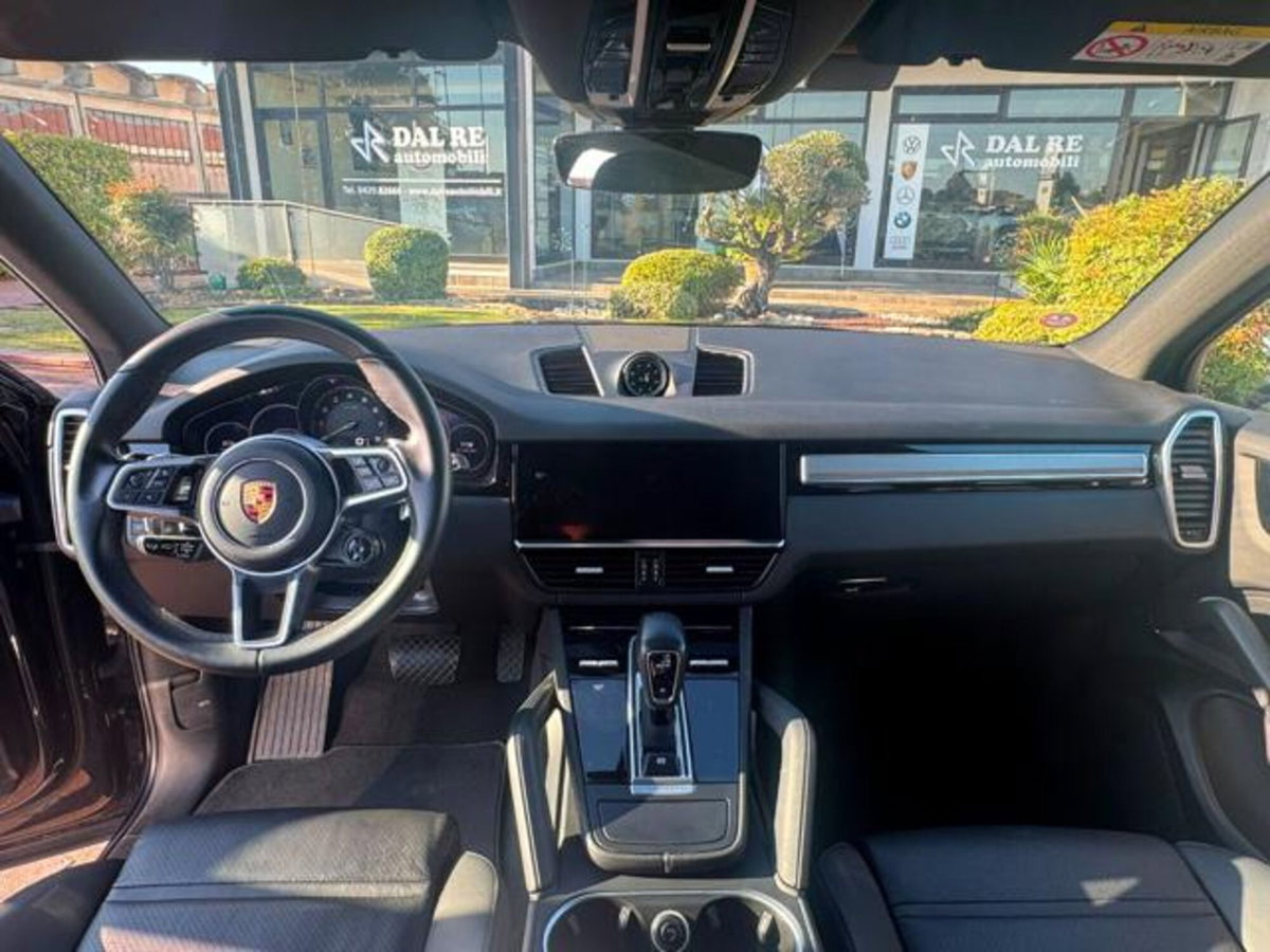 Porsche Cayenne 3.0 V6 Platinum Edition (10)