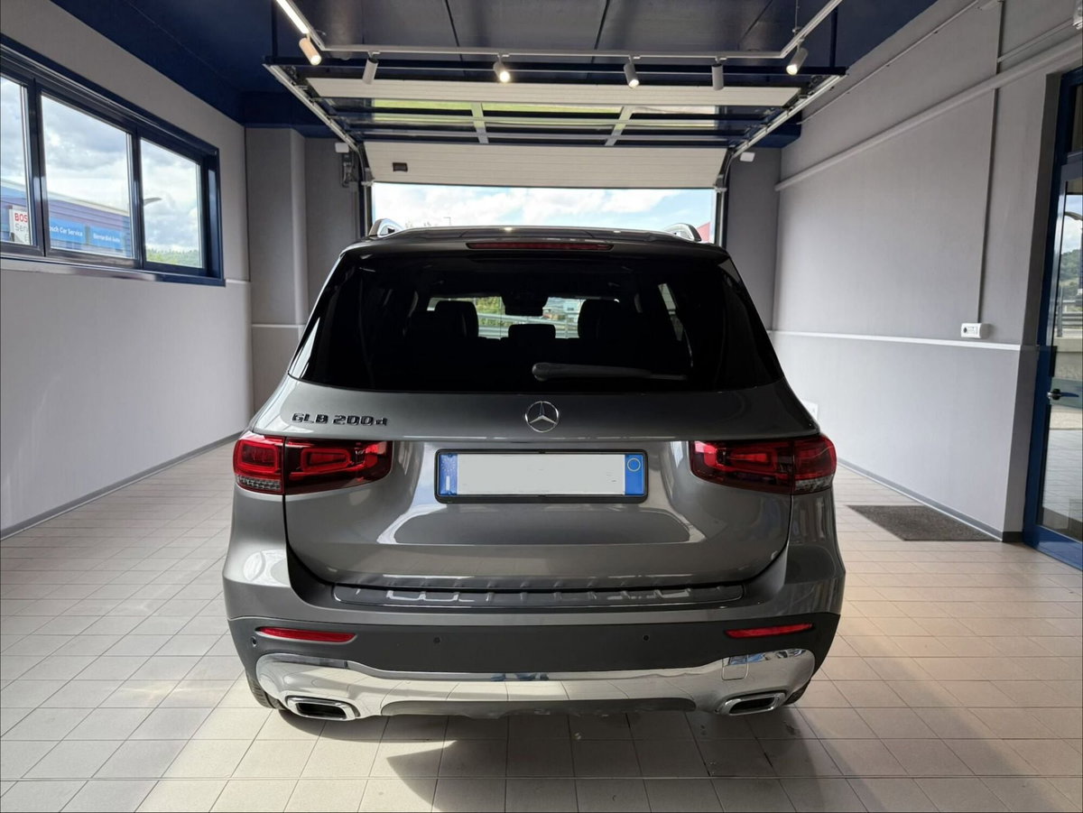 Mercedes-Benz GLB 200 d Automatic Business (4)