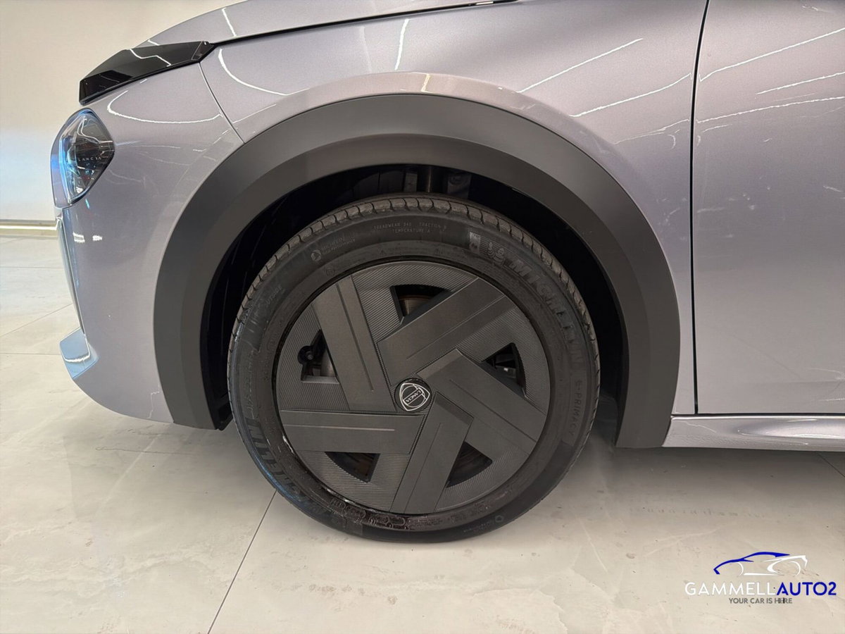 Lancia Ypsilon 1.2 mhev Edizione Limitata Cassina e-dct (10)