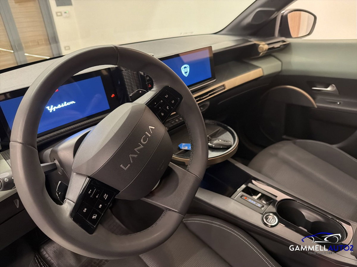 Lancia Ypsilon 1.2 mhev Edizione Limitata Cassina e-dct (13)