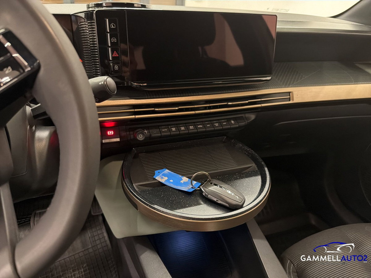 Lancia Ypsilon 1.2 mhev Edizione Limitata Cassina e-dct (16)