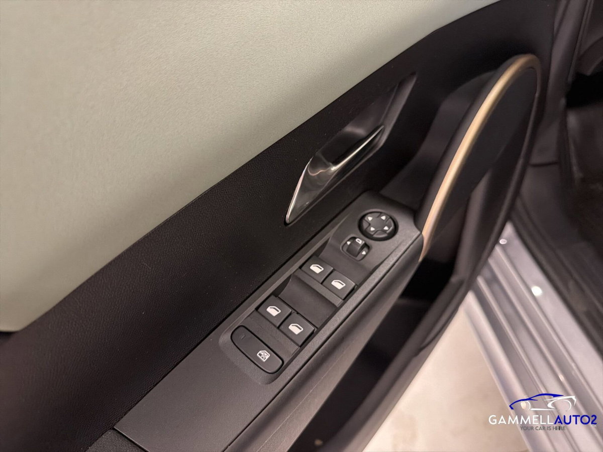 Lancia Ypsilon 1.2 mhev Edizione Limitata Cassina e-dct (19)