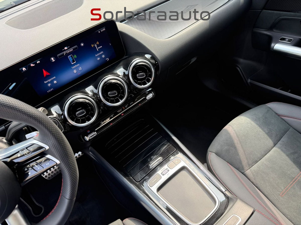 Mercedes-Benz GLA SUV 200 d AMG Line Premium 4matic auto (17)