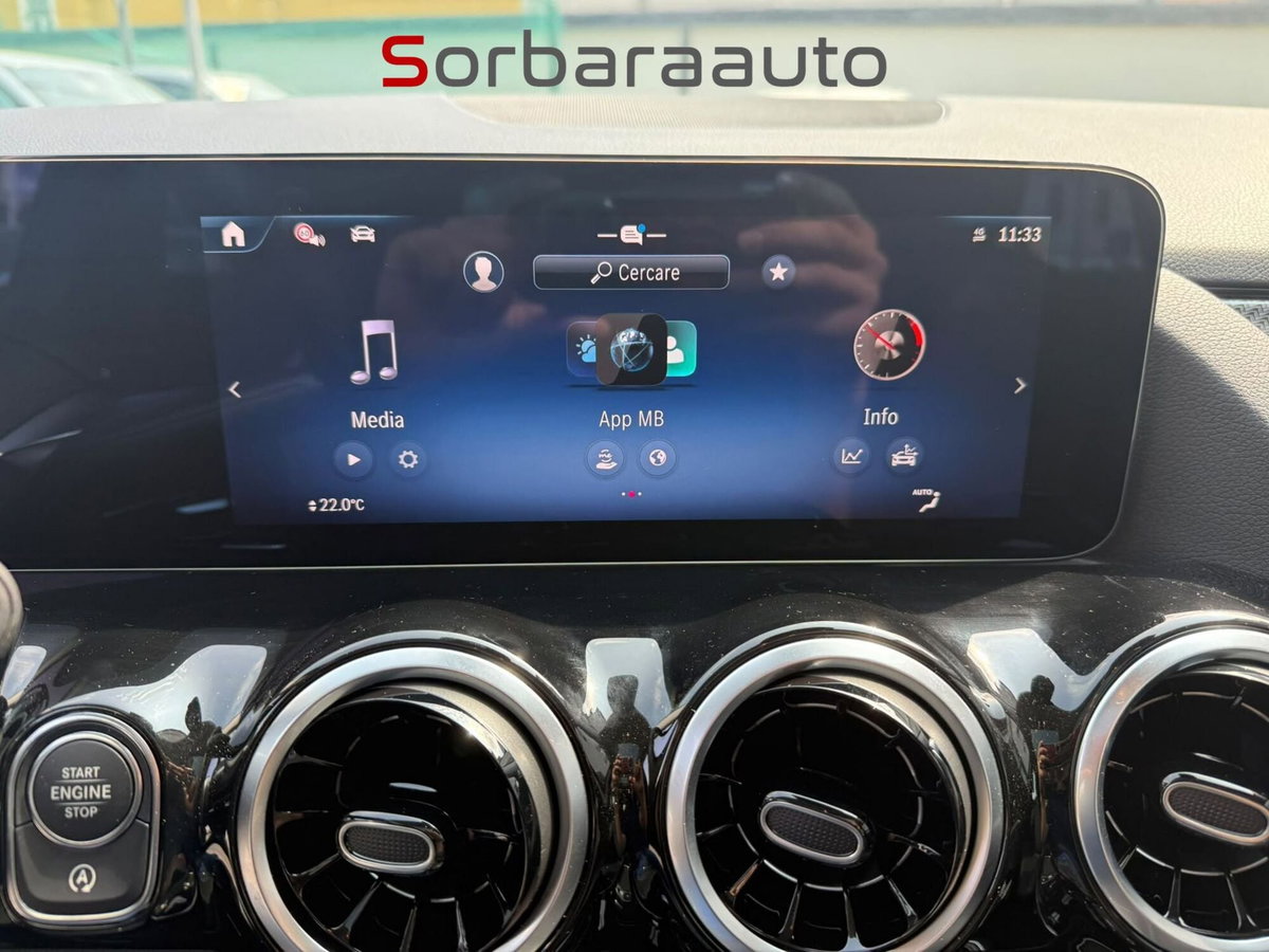 Mercedes-Benz GLA SUV 200 d AMG Line Premium 4matic auto (19)