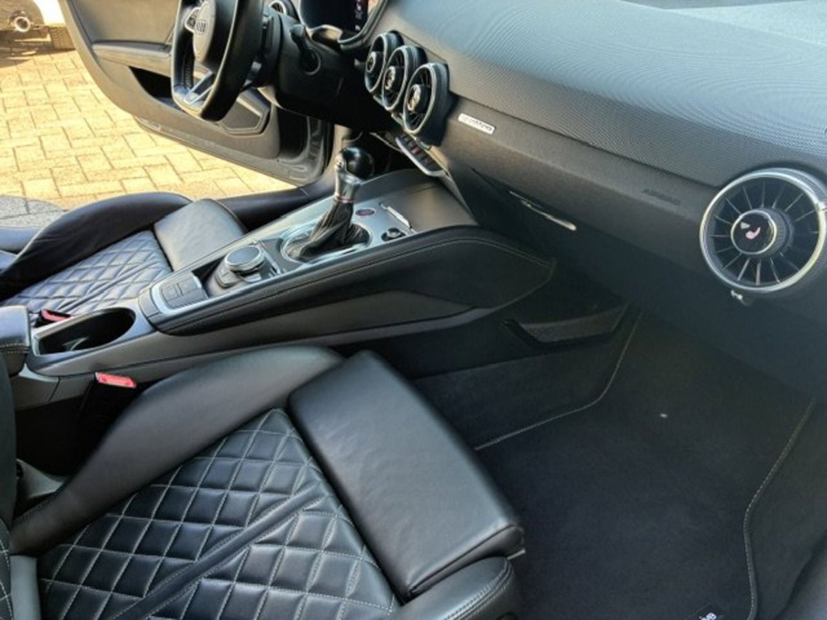 Audi TTS Cabrio 2.0 TFSI 310 CV quattro S tronic (12)