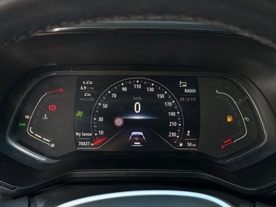 Renault Clio 1.0 tce Techno 90cv (10)