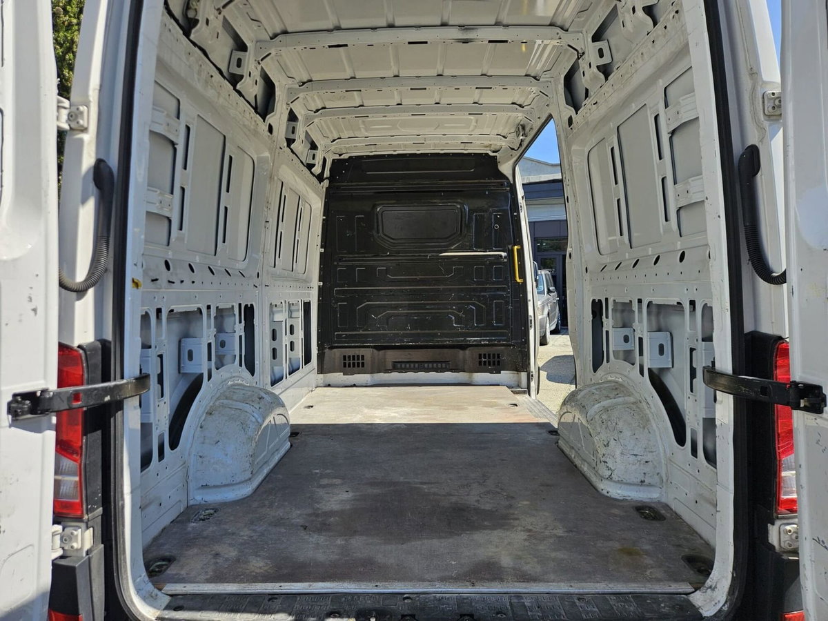 Volkswagen Veicoli Commerciali Crafter Furgone 35 2.0 BiTDI 177CV aut. PL-TA-DC Furg. Business Plus (14)