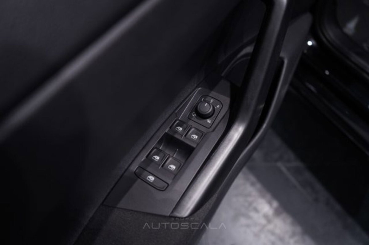 Volkswagen Polo 1.0 tsi Edition 95cv (10)
